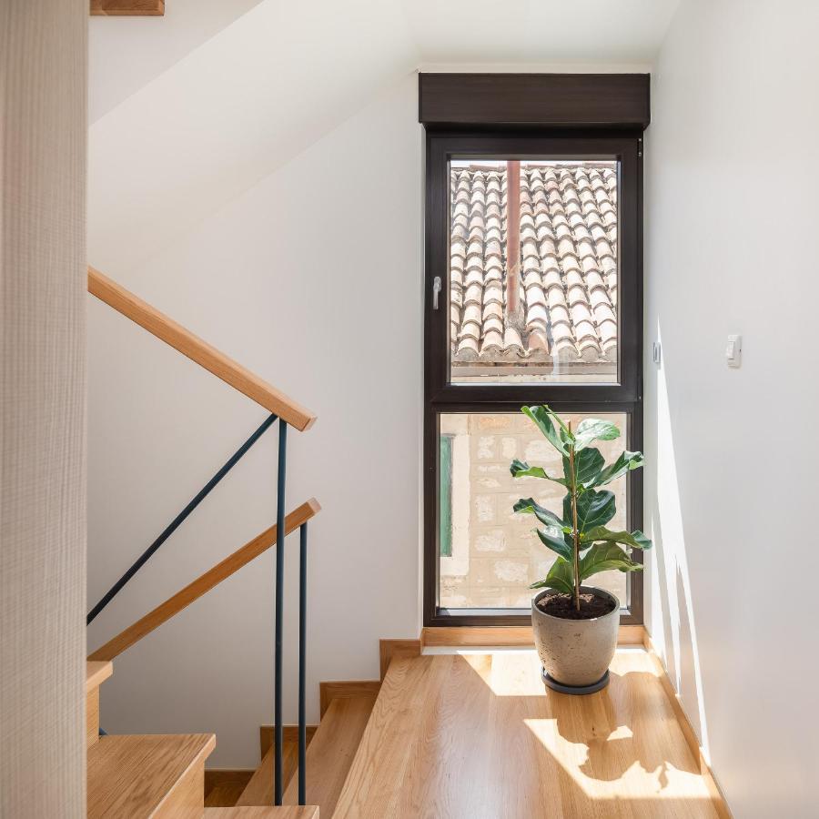The One - New Apartment Komiza